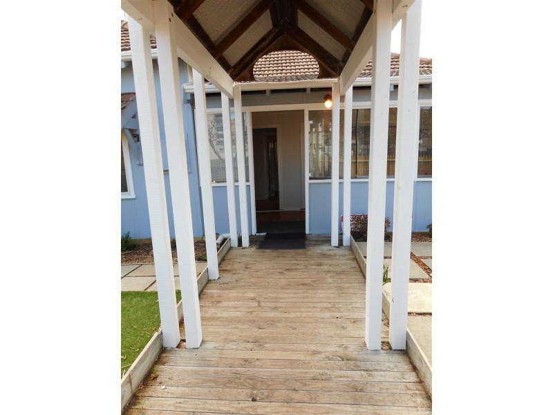 4 Flinders Lane, Rockingham WA 6168