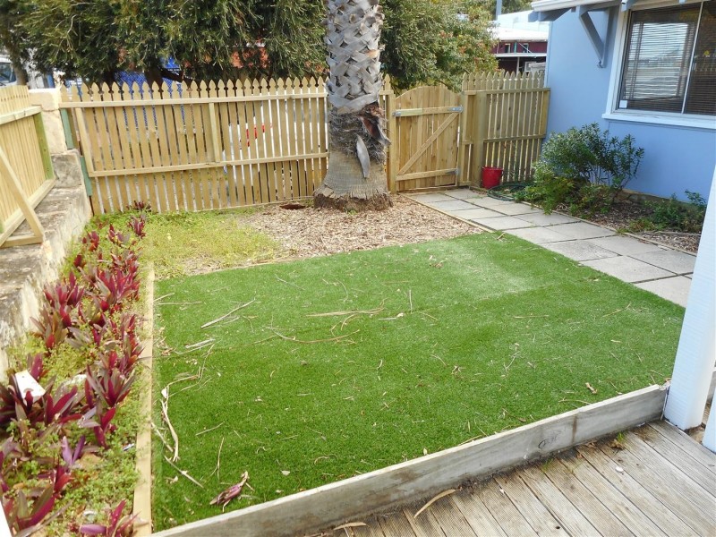 4 Flinders Lane, Rockingham WA 6168