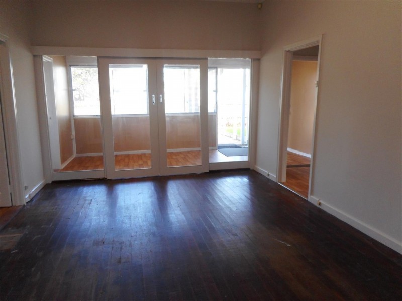 4 Flinders Lane, Rockingham WA 6168