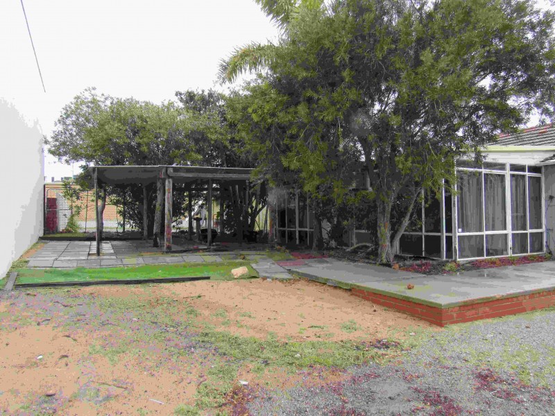 4 Flinders Lane, Rockingham WA 6168