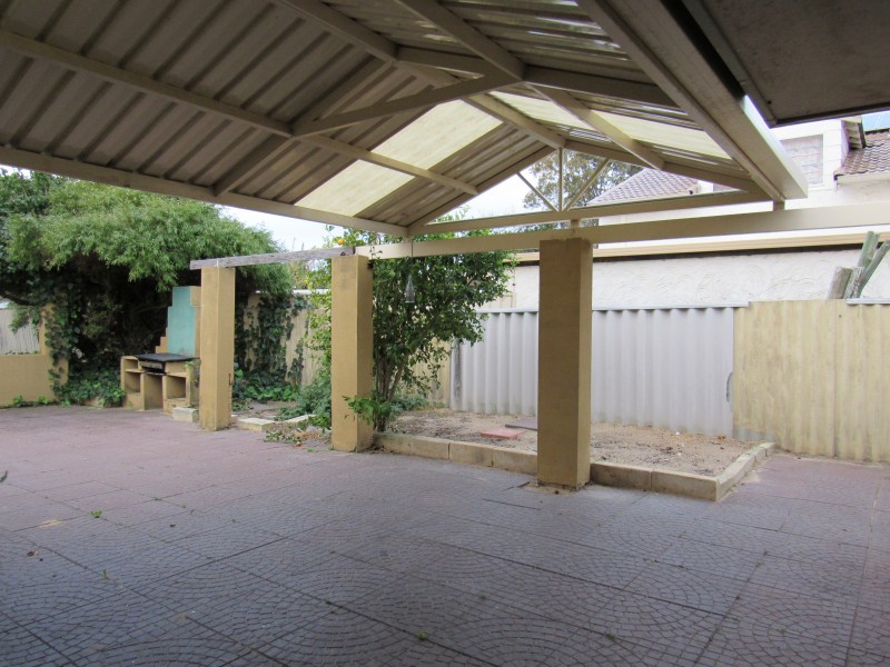 27 Hartland Way, Warnbro WA 6169