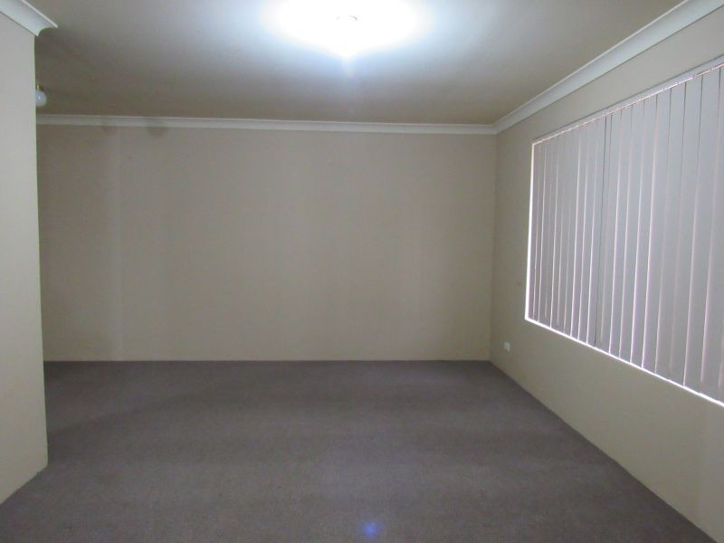 27 Hartland Way, Warnbro WA 6169