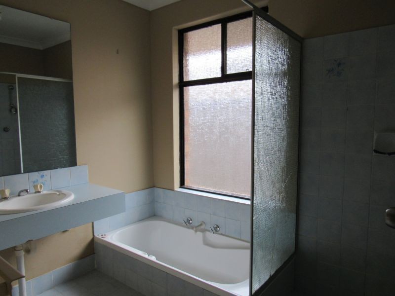 27 Hartland Way, Warnbro WA 6169