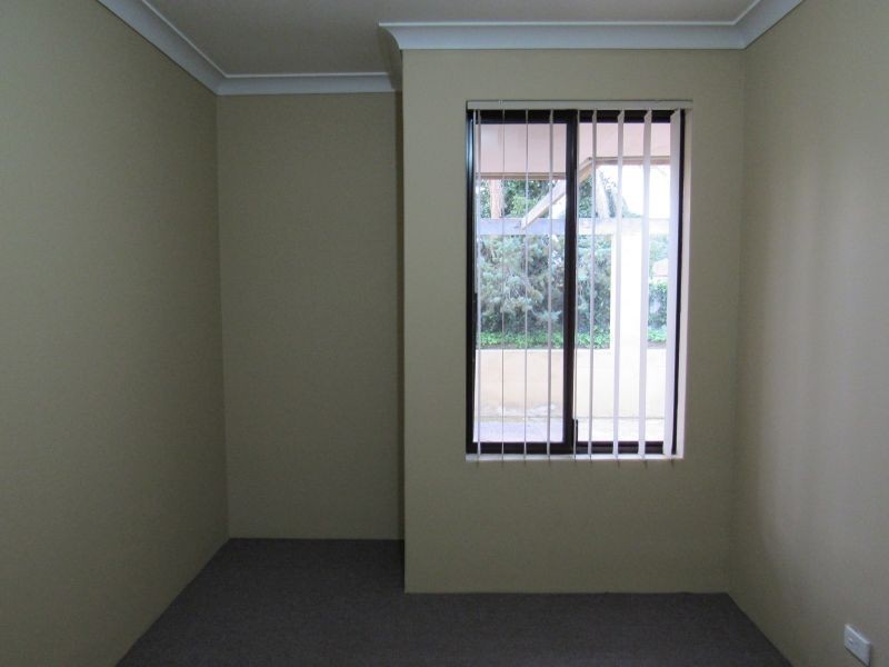 27 Hartland Way, Warnbro WA 6169