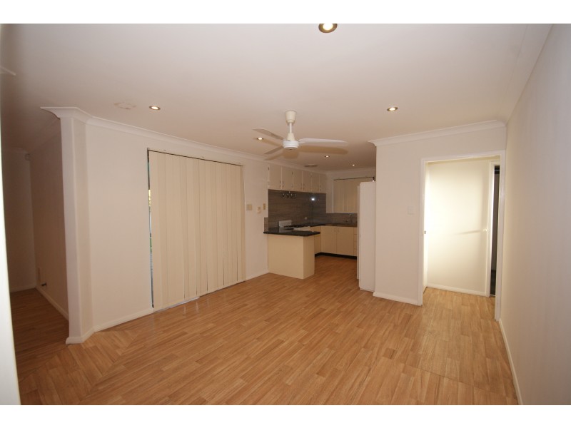 68 Cambridge Crescent, Cooloongup WA 6168