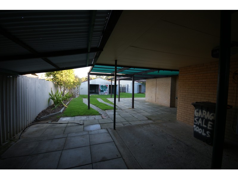 68 Cambridge Crescent, Cooloongup WA 6168