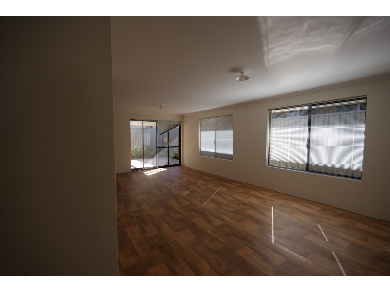 11 Amadeus Way, Success WA 6164