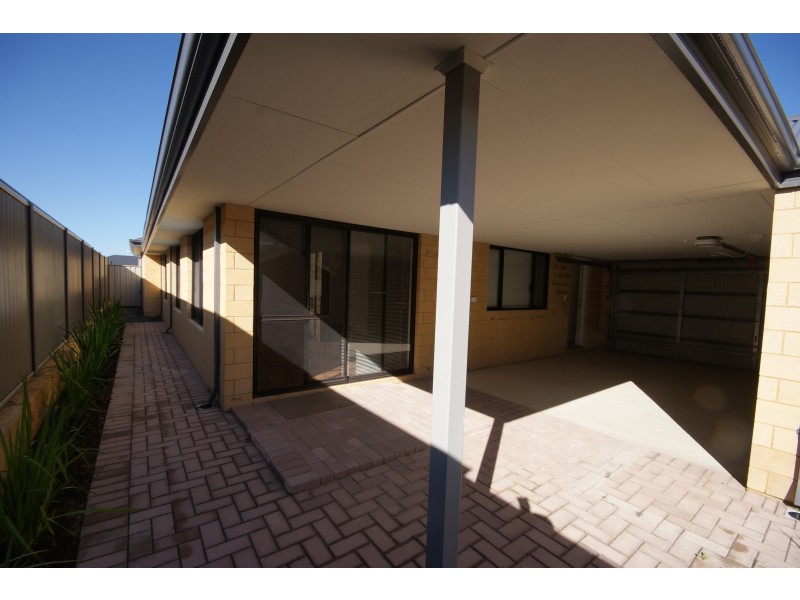11 Amadeus Way, Success WA 6164