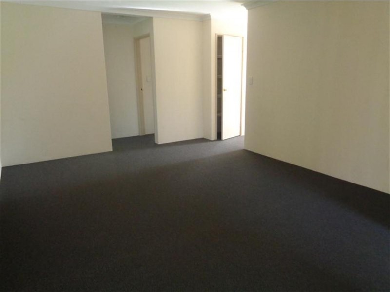 6 Link Way, Cooloongup WA 6168