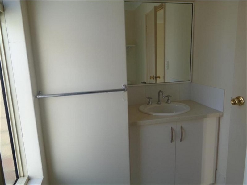 6 Link Way, Cooloongup WA 6168