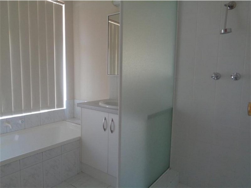 6 Link Way, Cooloongup WA 6168