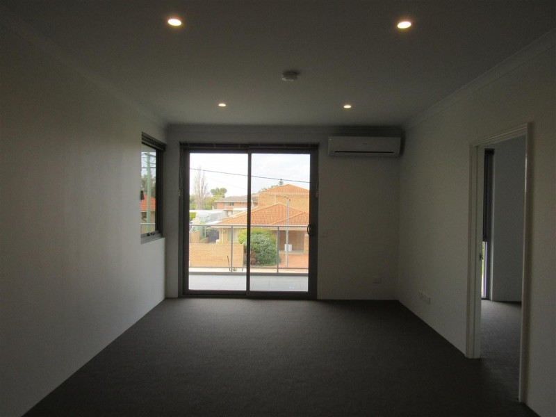 3/102 Kent Street, Rockingham WA 6168