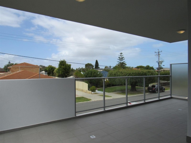 3/102 Kent Street, Rockingham WA 6168