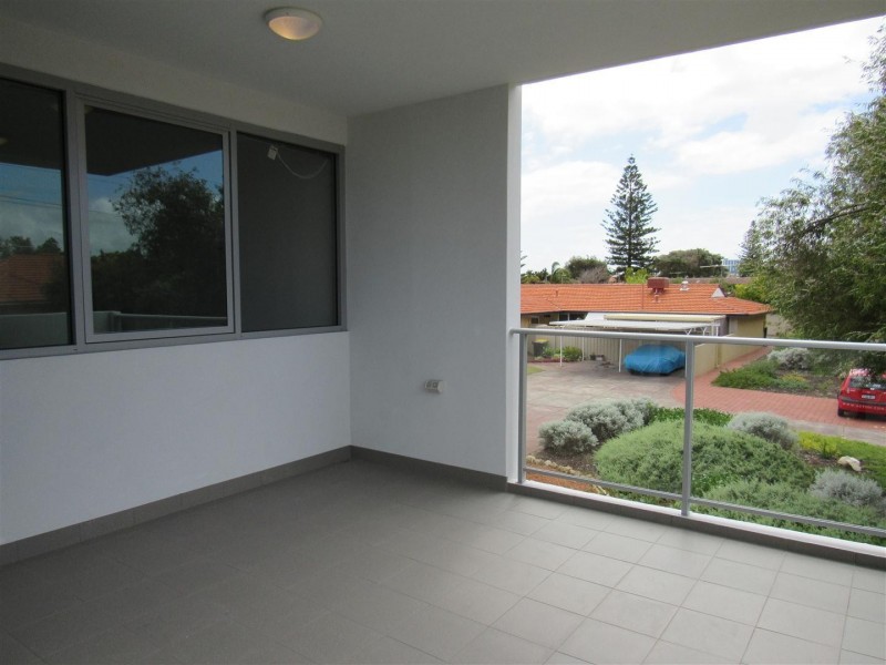 3/102 Kent Street, Rockingham WA 6168
