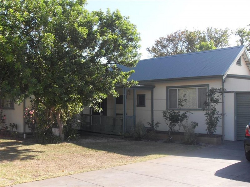 5 Catherine Street, Safety Bay WA 6169