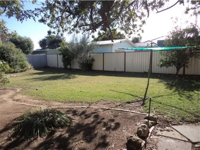 5 Catherine Street, Safety Bay WA 6169