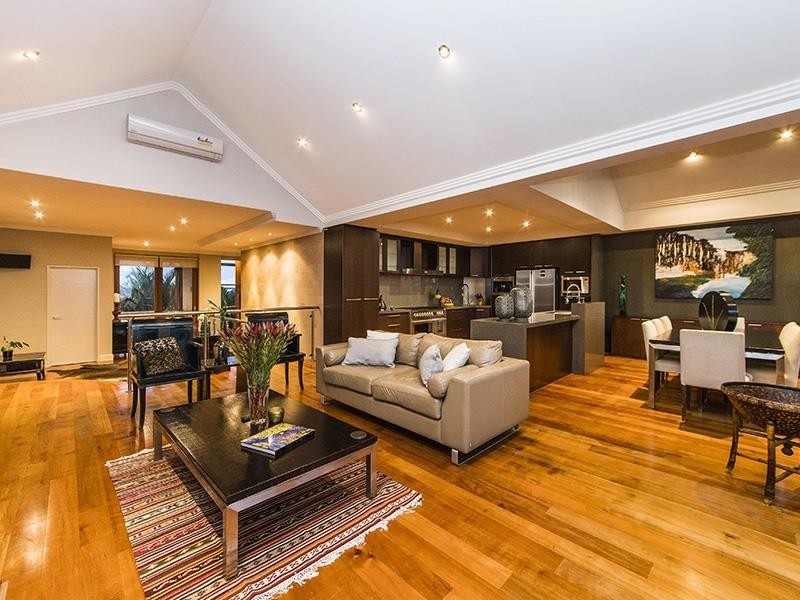 4 Cardiff Place, Warnbro WA 6169