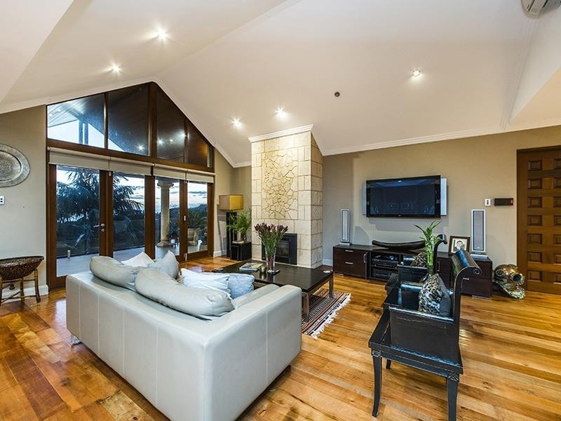 4 Cardiff Place, Warnbro WA 6169