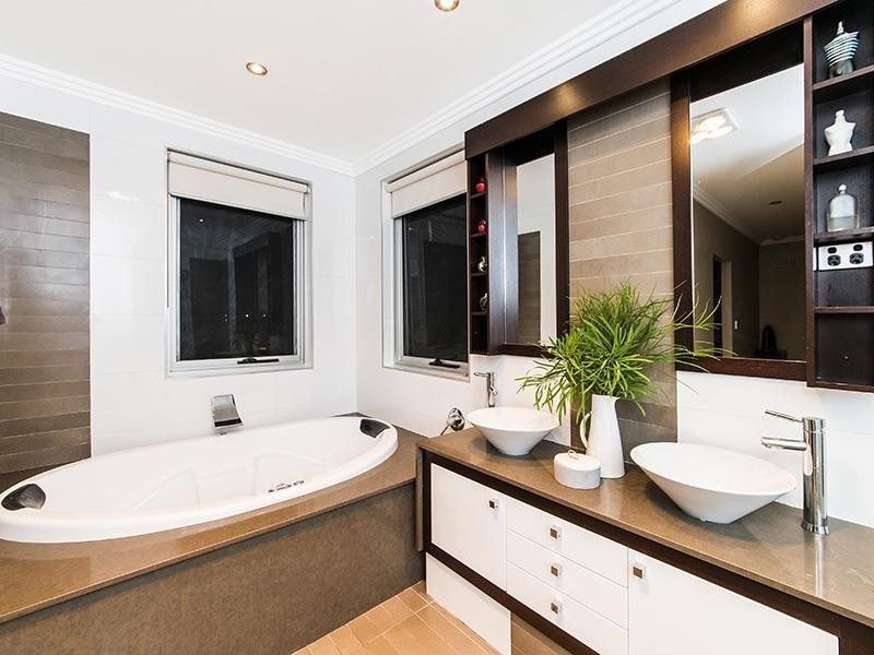 4 Cardiff Place, Warnbro WA 6169