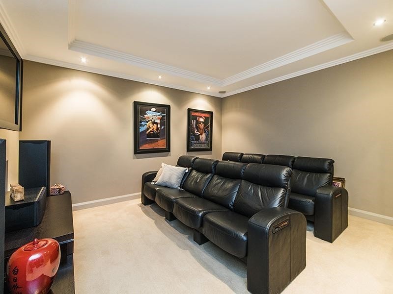 4 Cardiff Place, Warnbro WA 6169