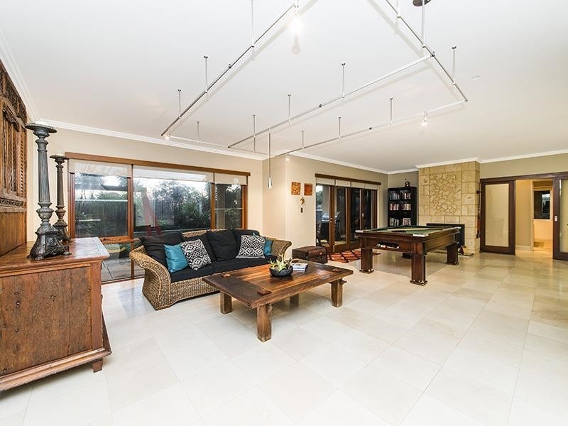 4 Cardiff Place, Warnbro WA 6169