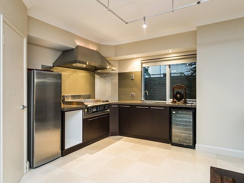 4 Cardiff Place, Warnbro WA 6169