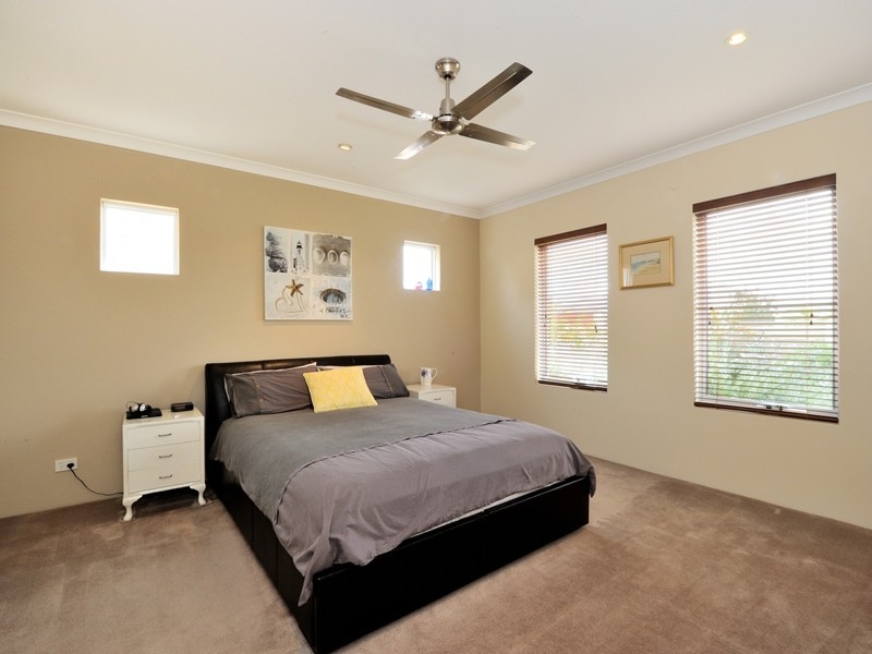 1 Margaret Road, Secret Harbour WA 6173