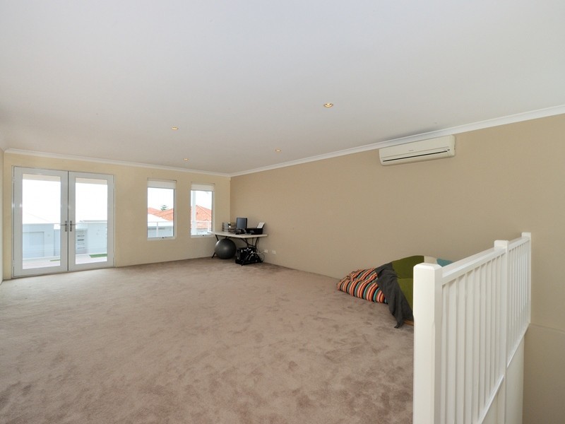 1 Margaret Road, Secret Harbour WA 6173