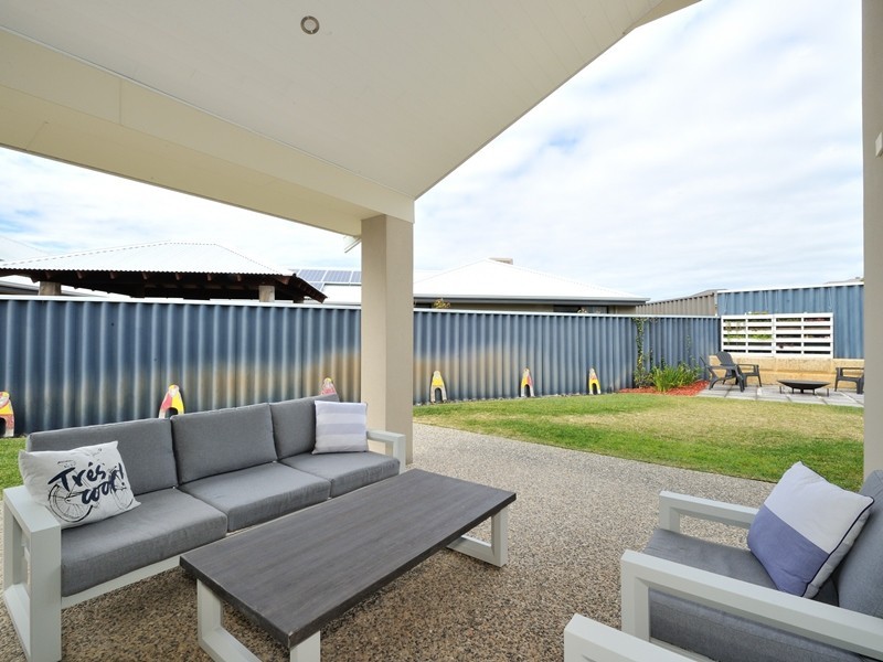 1 Margaret Road, Secret Harbour WA 6173