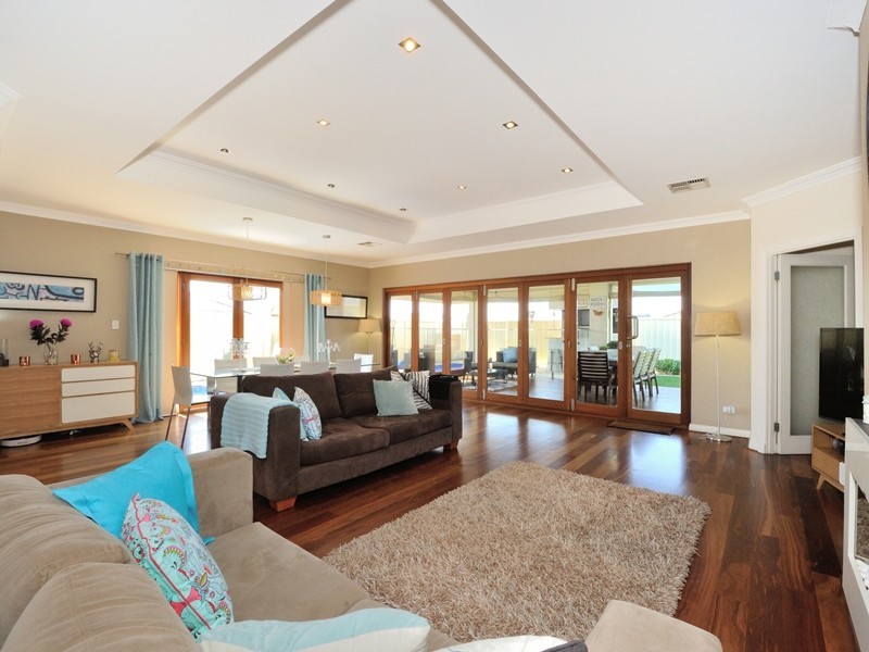 3  Three Bears Loop, Secret Harbour WA 6173