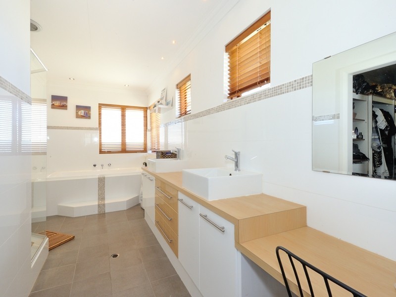 3  Three Bears Loop, Secret Harbour WA 6173