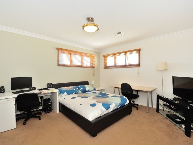 3  Three Bears Loop, Secret Harbour WA 6173
