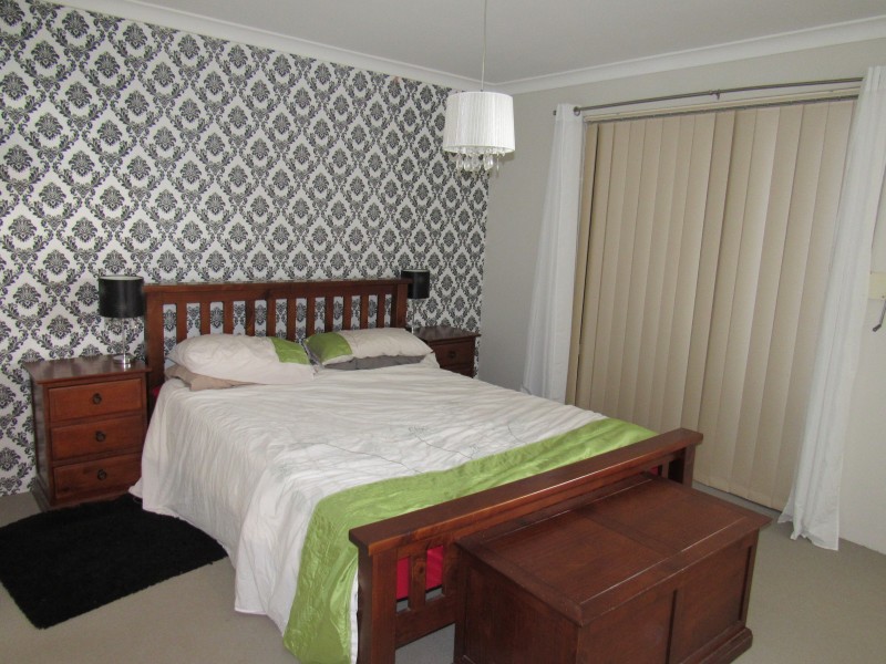 8 Armistice Way, Warnbro WA 6169