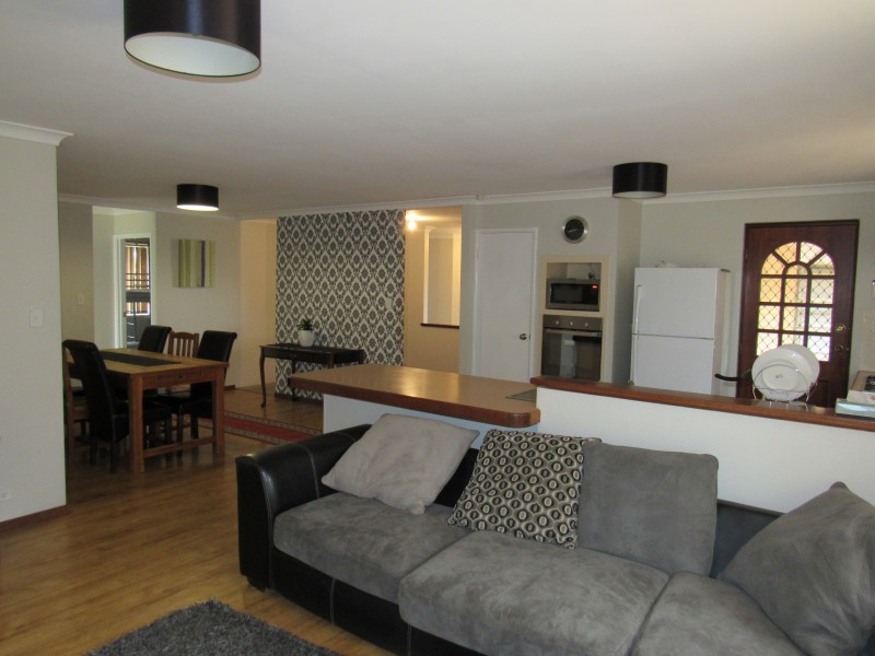 8 Armistice Way, Warnbro WA 6169