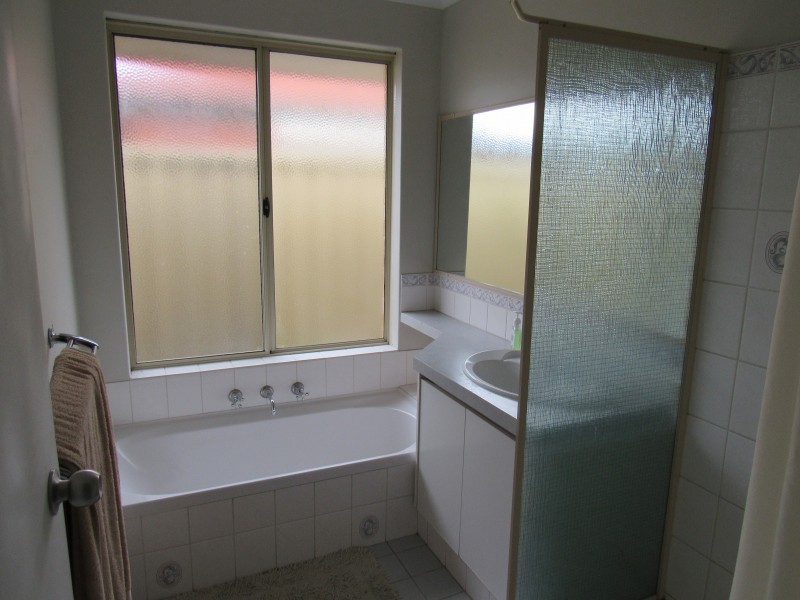 8 Armistice Way, Warnbro WA 6169