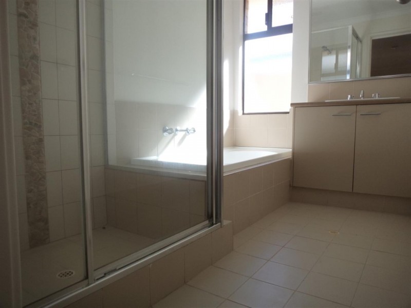 10 Ambleside Parade, Waikiki WA 6169