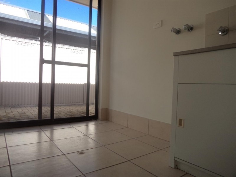 10 Ambleside Parade, Waikiki WA 6169