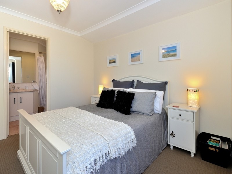 3 Volcans Mews, Port Kennedy WA 6172