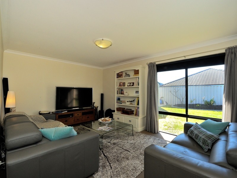 3 Volcans Mews, Port Kennedy WA 6172