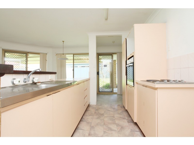 12 St Andrews Loop, Cooloongup WA 6168