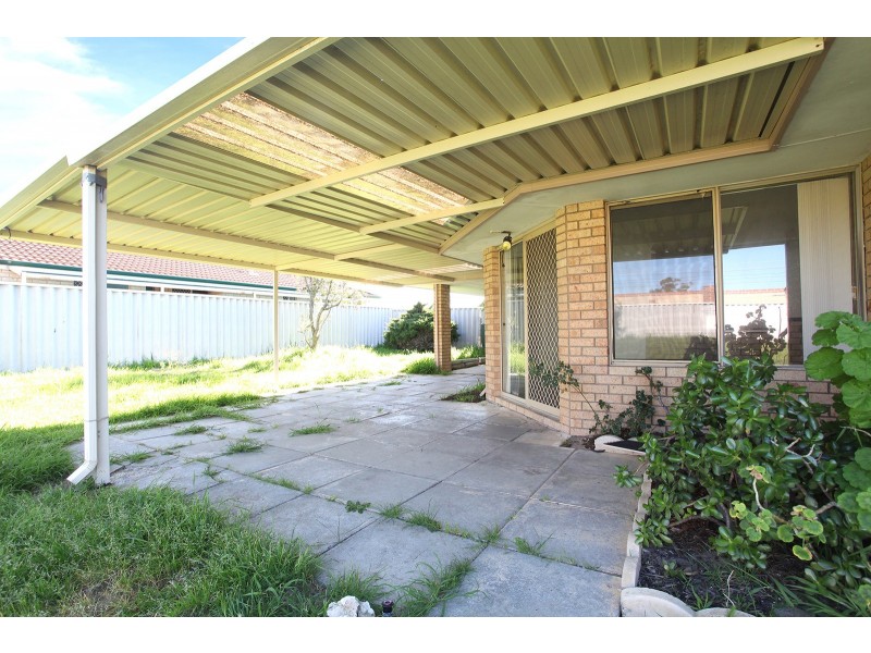 12 St Andrews Loop, Cooloongup WA 6168