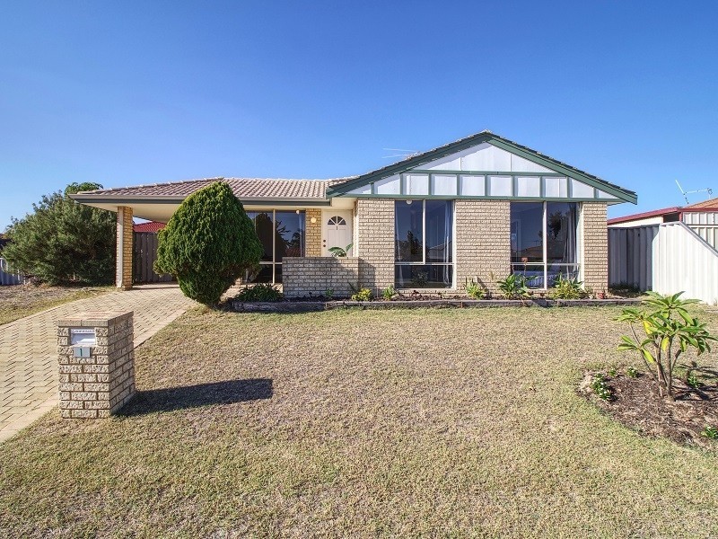 1 Santa Monica Drive, Waikiki WA 6169