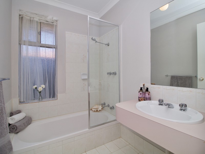 1 Santa Monica Drive, Waikiki WA 6169