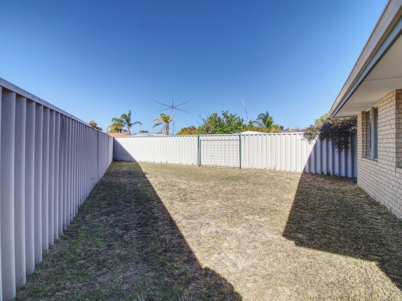 1 Santa Monica Drive, Waikiki WA 6169