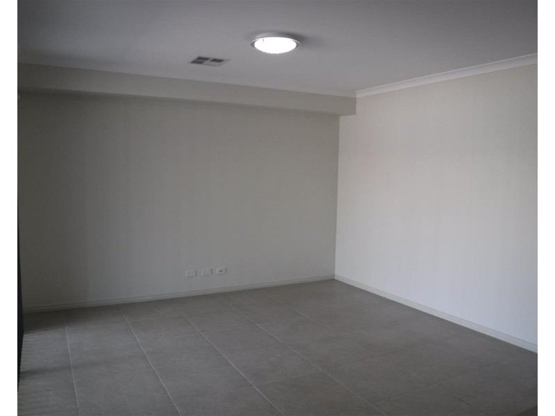 1D Radford Place, Safety Bay WA 6169