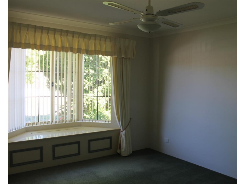 16 Galway Gardens, Warnbro WA 6169