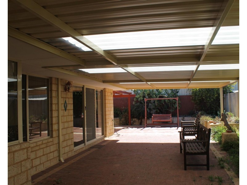 16 Galway Gardens, Warnbro WA 6169