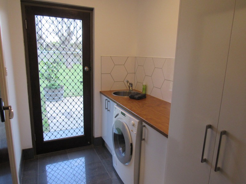 4 Dolphin Road, Safety Bay WA 6169