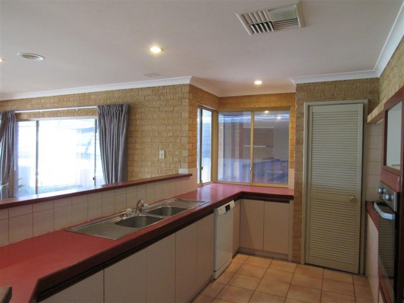 3 Java Place, Waikiki WA 6169