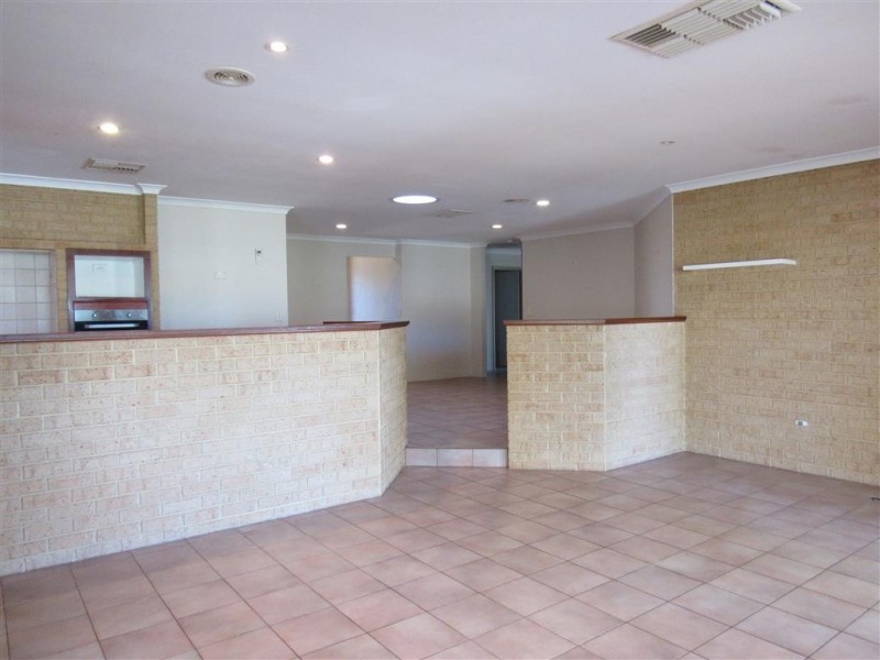 3 Java Place, Waikiki WA 6169